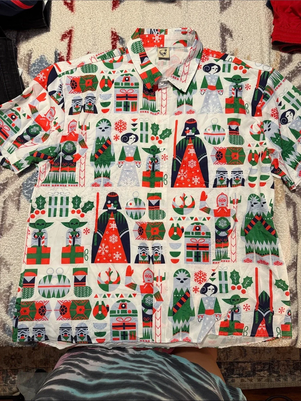 Men’s Holiday Star Wars Short Sleeve Button Down Shirt